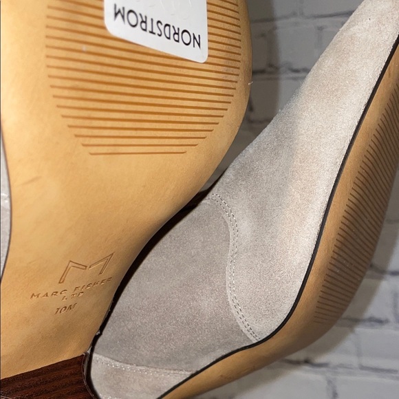 Marc Fisher Suede Heeled Boots in Taupe NWT no box Sz 10M - Picture 8 of 9